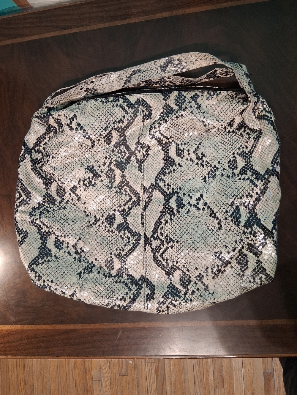 Snake Python-Print Bag In Black & White - Picture 2 of 6